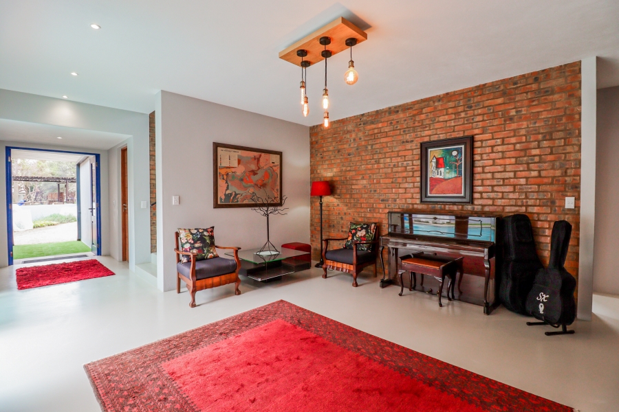 3 Bedroom Property for Sale in The Coves North West